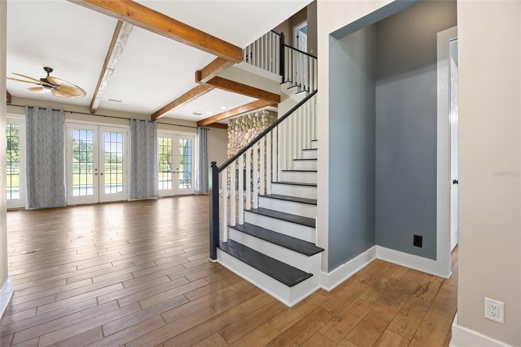 For Sale: $1,100,000 (5 beds, 4 baths, 3990 Square Feet)