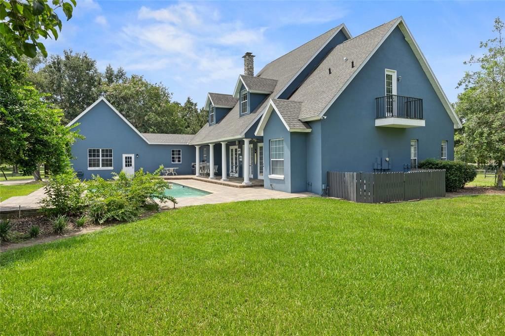 For Sale: $1,100,000 (5 beds, 4 baths, 3990 Square Feet)