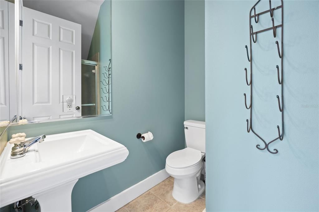 For Sale: $1,100,000 (5 beds, 4 baths, 3990 Square Feet)