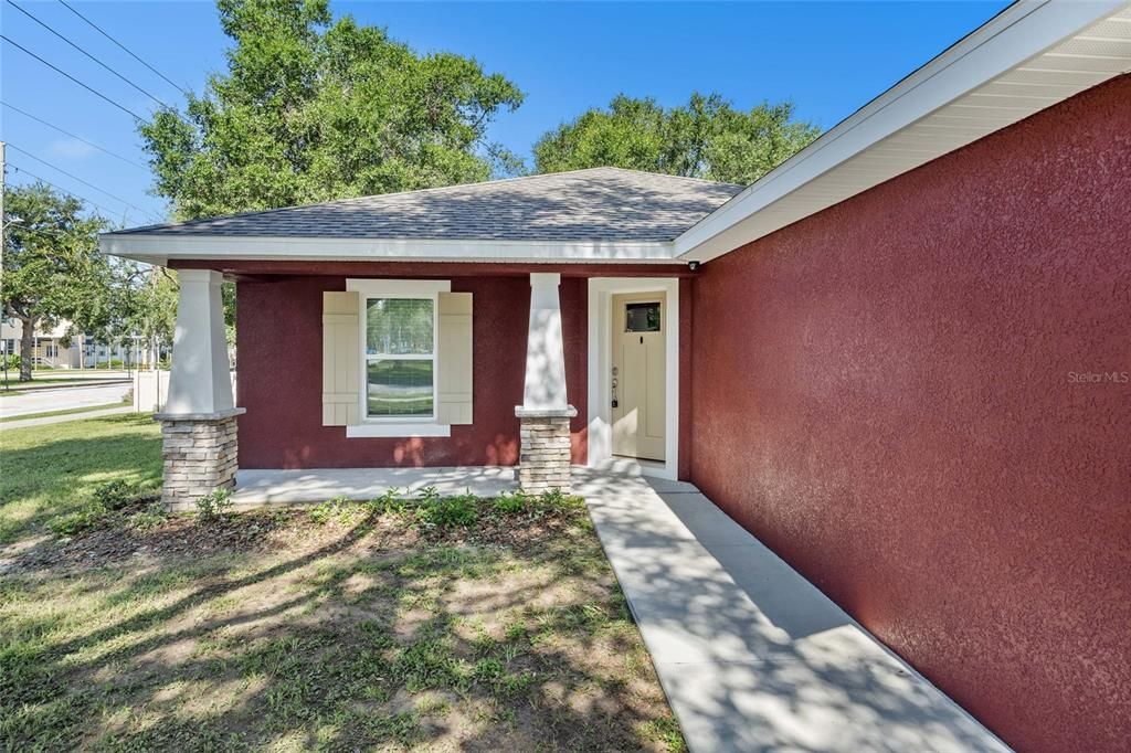 Activo con contrato: $299,900 (3 camas, 2 baños, 1363 Pies cuadrados)