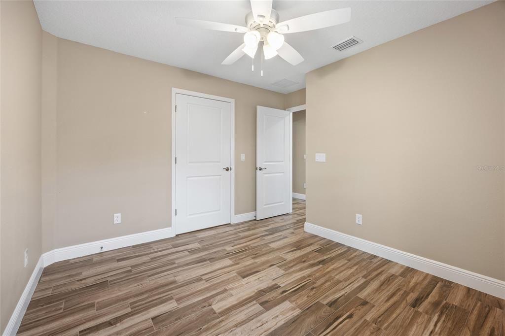 Activo con contrato: $299,900 (3 camas, 2 baños, 1363 Pies cuadrados)