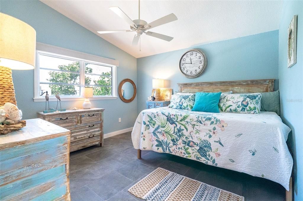 На продажу: $1,979,000 (2 спален, 2 ванн, 1258 Квадратных фут)