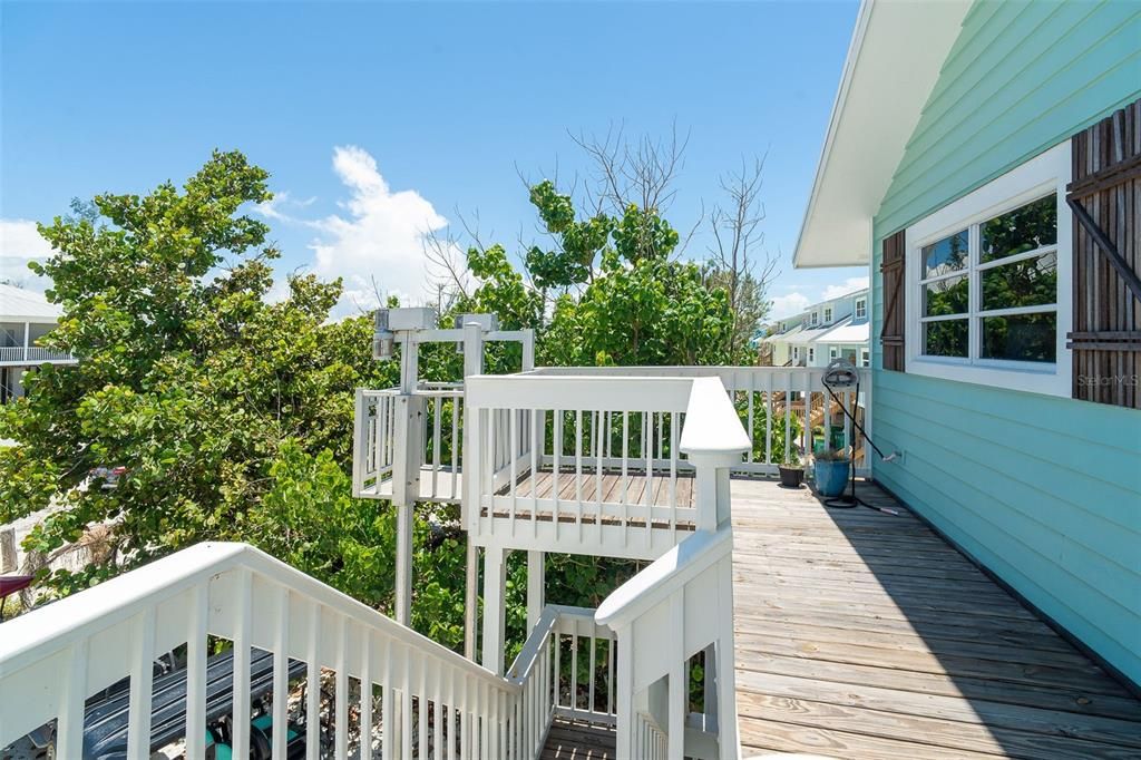 На продажу: $1,979,000 (2 спален, 2 ванн, 1258 Квадратных фут)