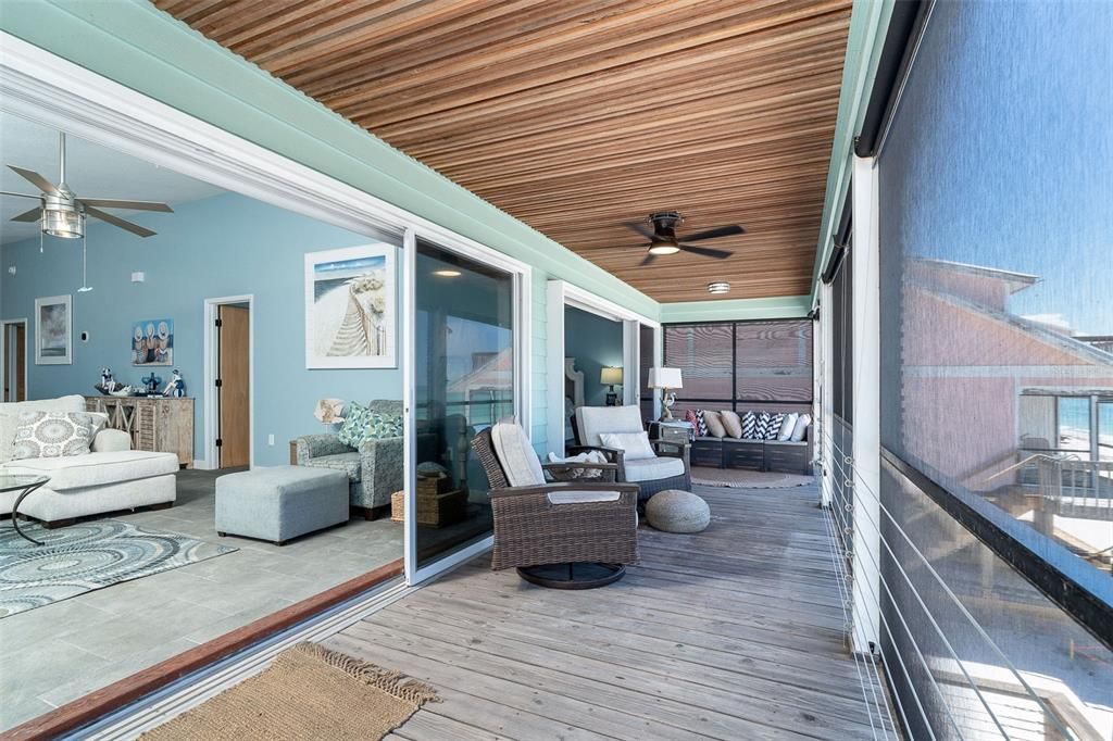 На продажу: $1,979,000 (2 спален, 2 ванн, 1258 Квадратных фут)