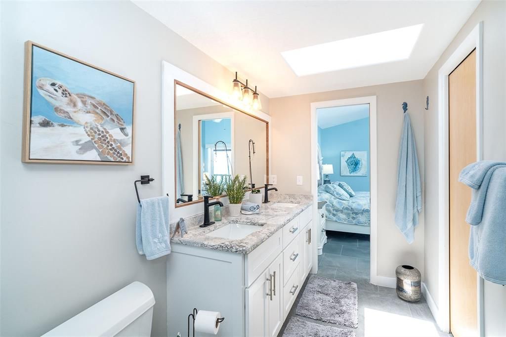 На продажу: $1,979,000 (2 спален, 2 ванн, 1258 Квадратных фут)