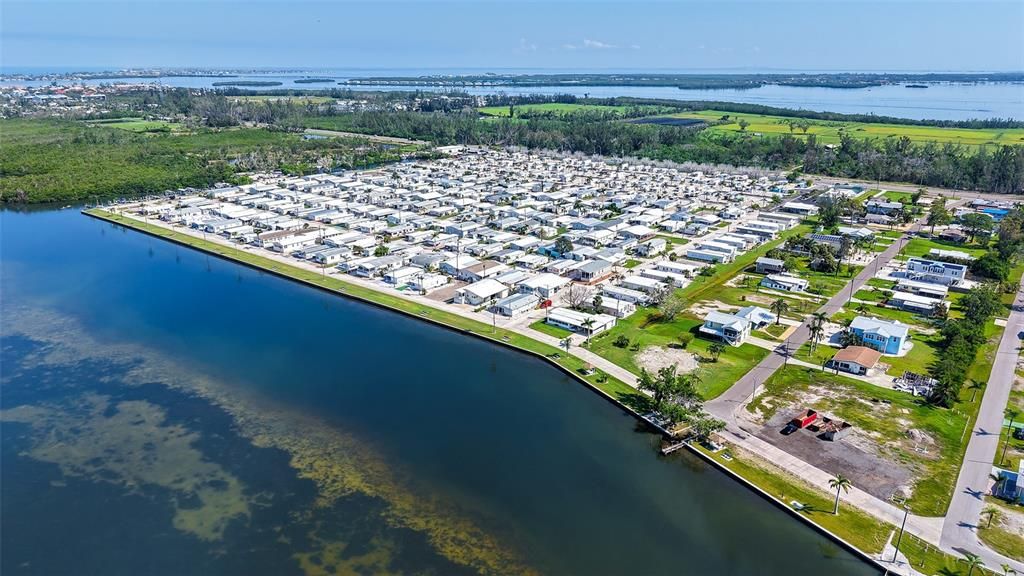 待售: $500,000 (0.23 acres)