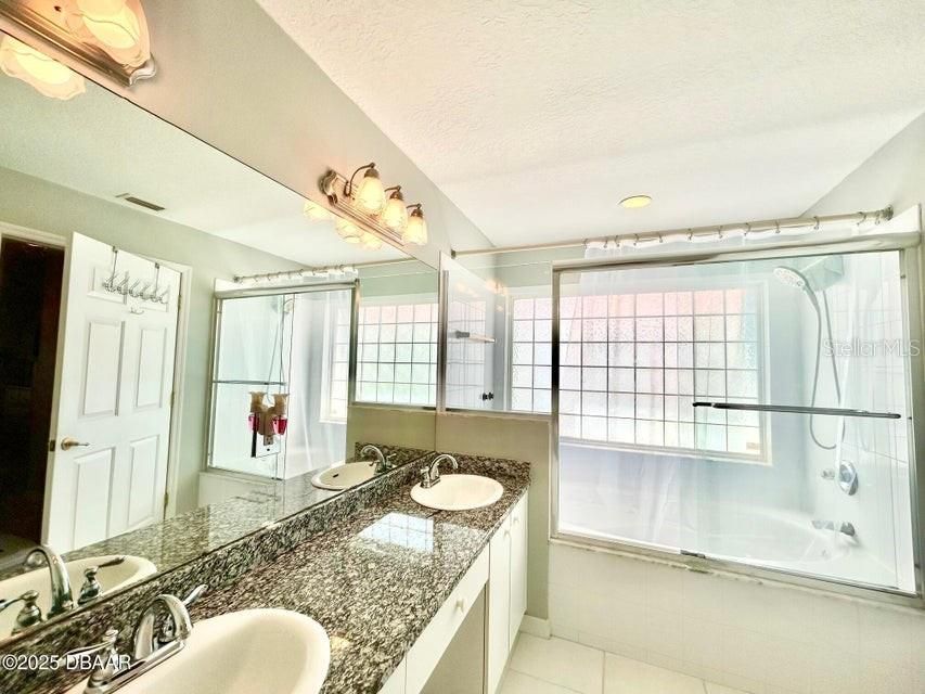 待售: $567,900 (3 贝兹, 2 浴室, 1631 平方英尺)