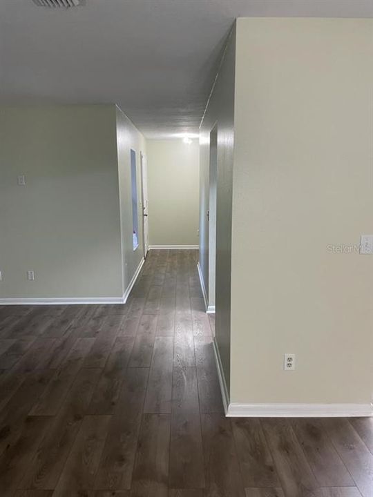 Active With Contract: $199,900 (3 beds, 2 baths, 1460 Square Feet)