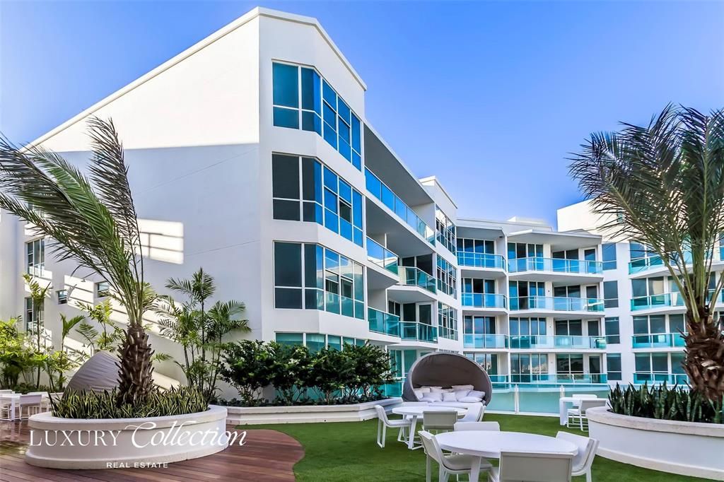 Active With Contract: $950,000 (1 beds, 2 baths, 1088 Square Feet)