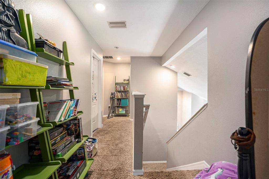 Activo con contrato: $315,000 (4 camas, 2 baños, 1918 Pies cuadrados)