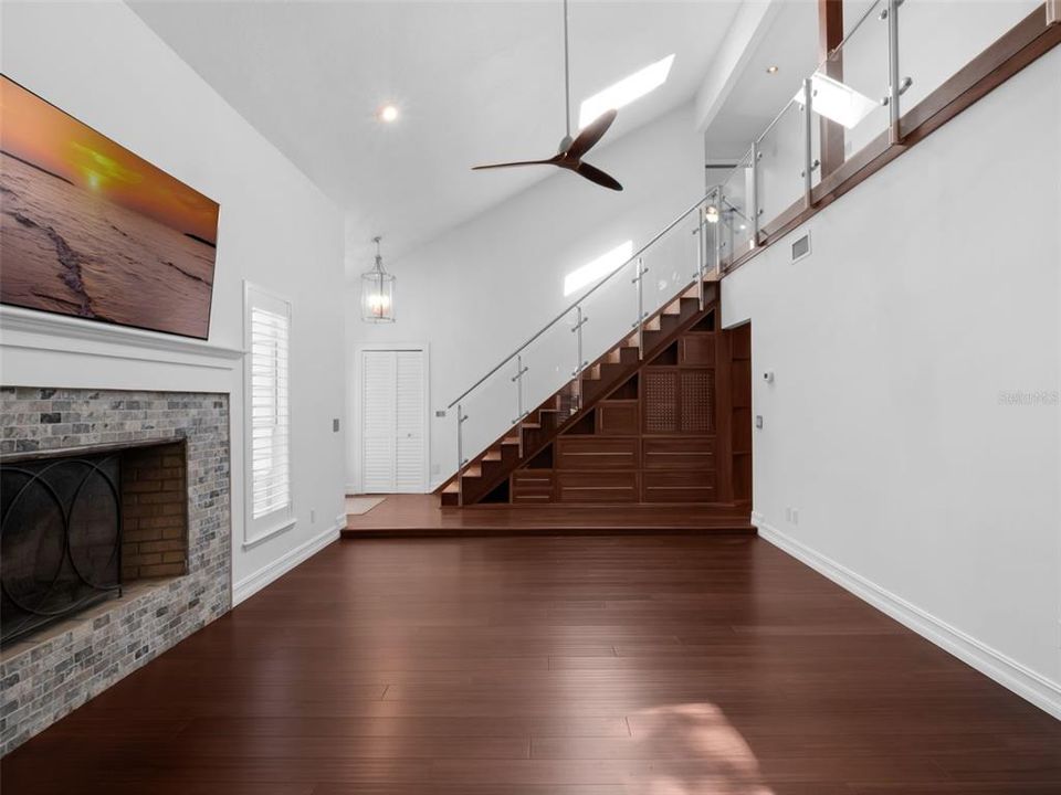 En Venta: $899,000 (4 camas, 3 baños, 2939 Pies cuadrados)