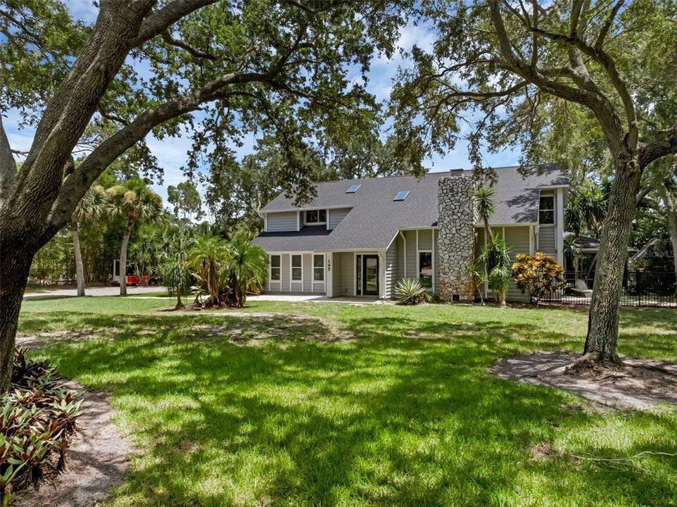 En Venta: $899,000 (4 camas, 3 baños, 2939 Pies cuadrados)