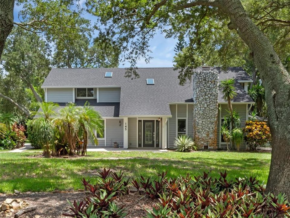 En Venta: $899,000 (4 camas, 3 baños, 2939 Pies cuadrados)