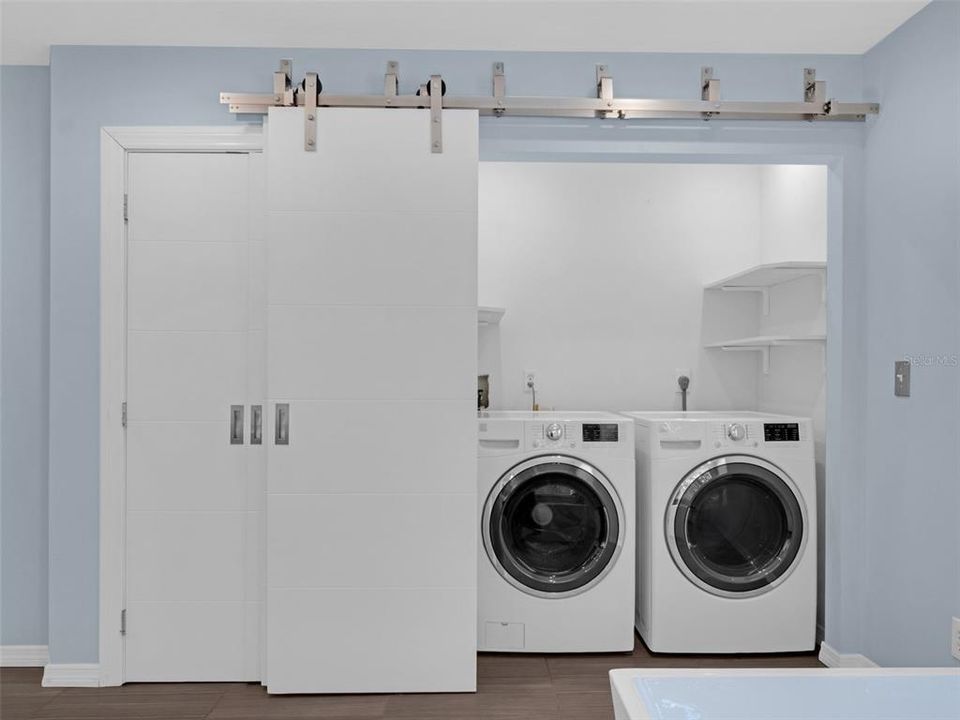 En Venta: $899,000 (4 camas, 3 baños, 2939 Pies cuadrados)