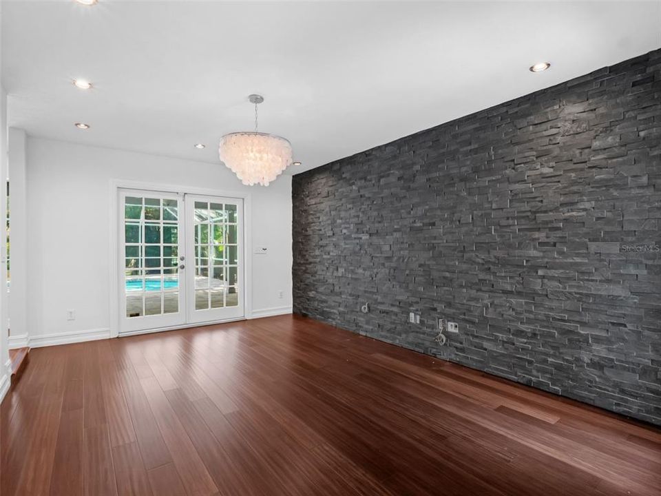 En Venta: $899,000 (4 camas, 3 baños, 2939 Pies cuadrados)