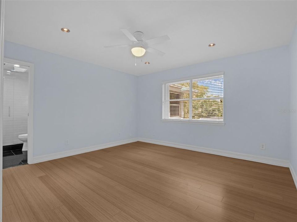 En Venta: $899,000 (4 camas, 3 baños, 2939 Pies cuadrados)