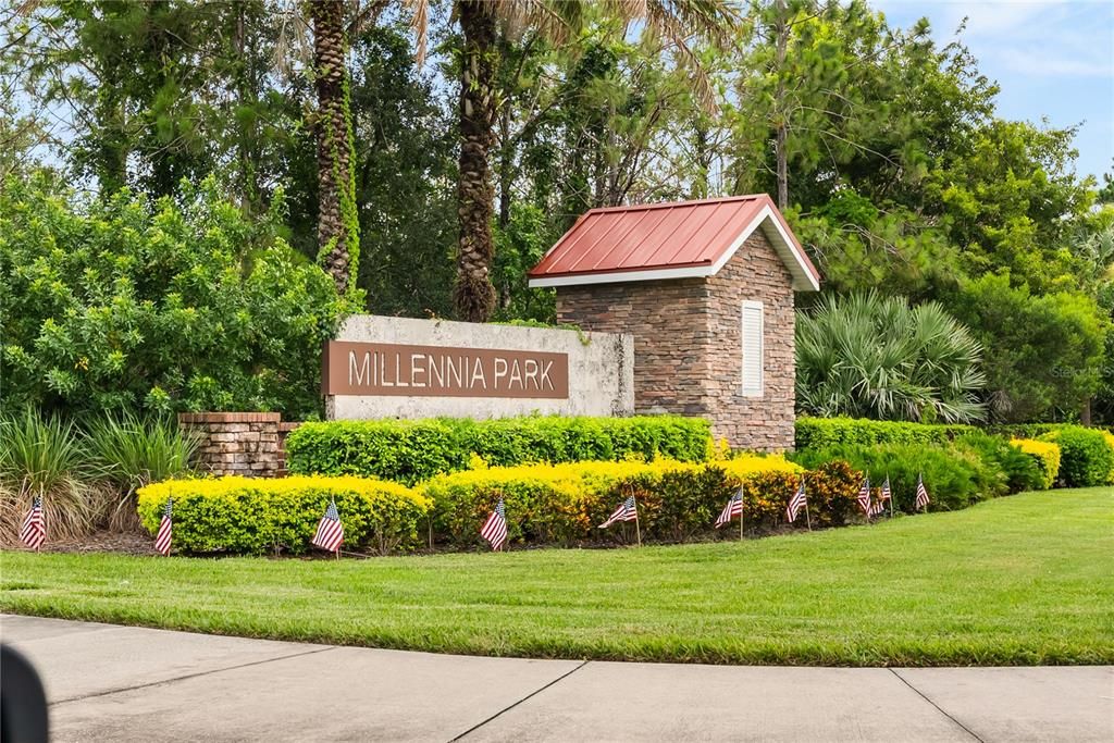 Activo con contrato: $588,000 (4 camas, 2 baños, 2976 Pies cuadrados)