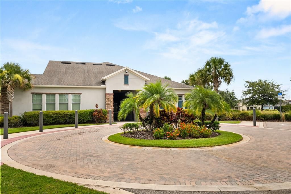 Activo con contrato: $588,000 (4 camas, 2 baños, 2976 Pies cuadrados)