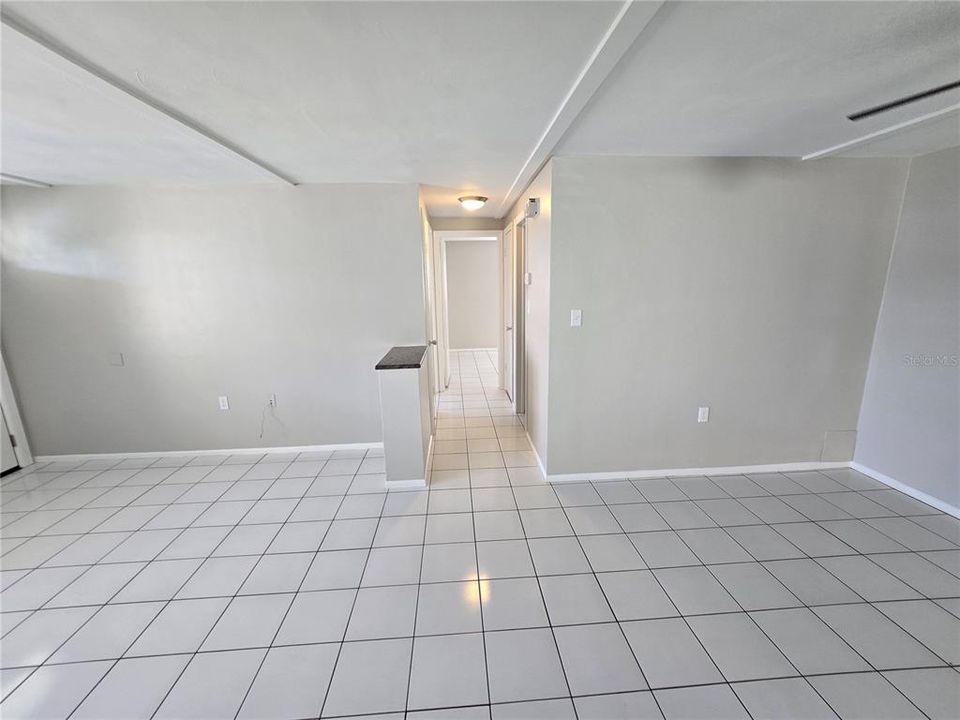 Activo con contrato: $1,350 (2 camas, 1 baños, 958 Pies cuadrados)