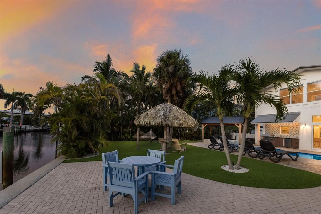 For Sale: $3,950,000 (5 beds, 5 baths, 3844 Square Feet)