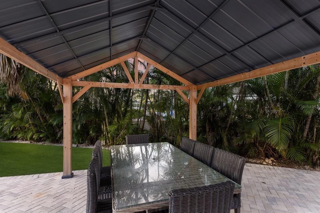 For Sale: $3,950,000 (5 beds, 5 baths, 3844 Square Feet)