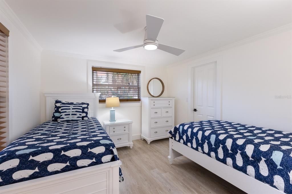 For Sale: $3,950,000 (5 beds, 5 baths, 3844 Square Feet)