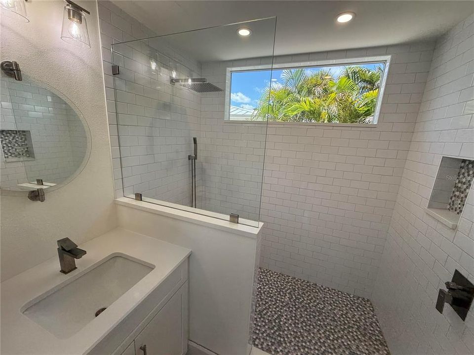 For Sale: $3,950,000 (5 beds, 5 baths, 3844 Square Feet)