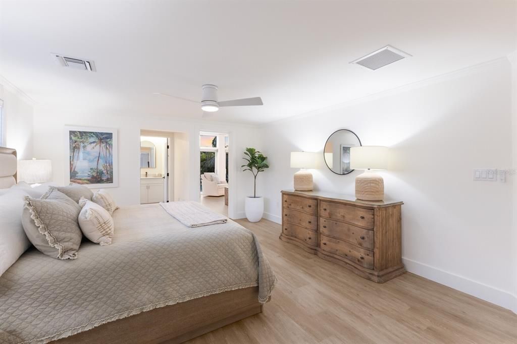 For Sale: $3,950,000 (5 beds, 5 baths, 3844 Square Feet)