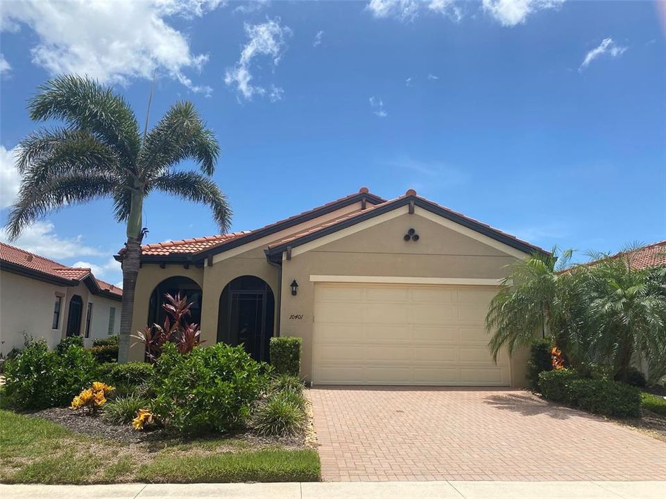 Vendido Recientemente: $519,000 (2 camas, 2 baños, 1921 Pies cuadrados)