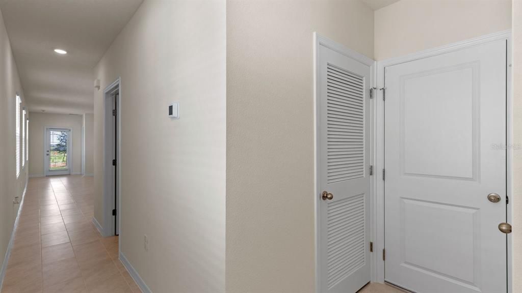 Под контрактом: $292,990 (3 спален, 2 ванн, 1302 Квадратных фут)