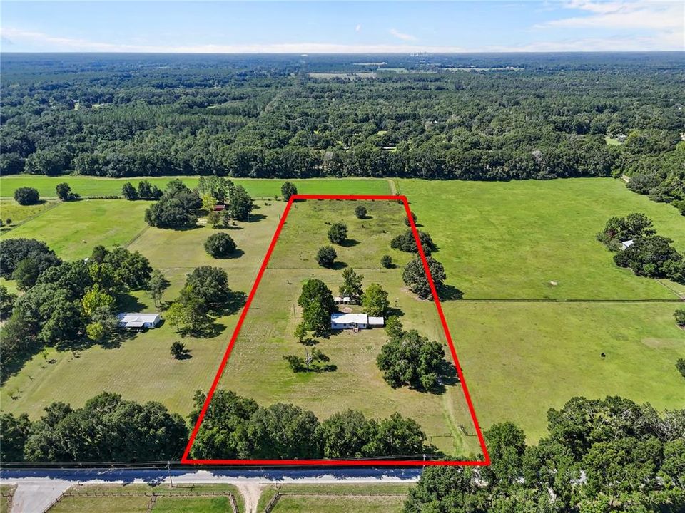 最近售出: $239,000 (3 贝兹, 2 浴室, 1393 平方英尺)