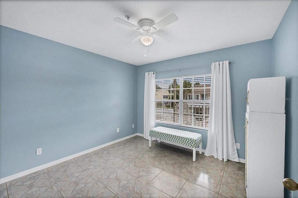 Active With Contract: $179,000 (2 beds, 2 baths, 1060 Square Feet)