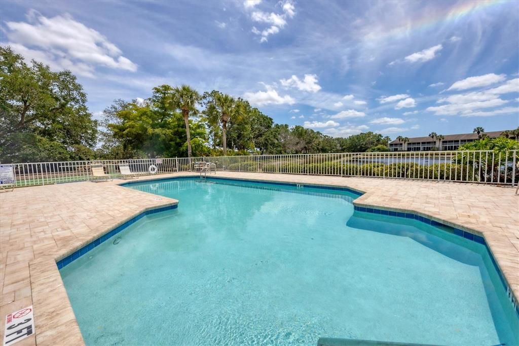 Active With Contract: $179,000 (2 beds, 2 baths, 1060 Square Feet)