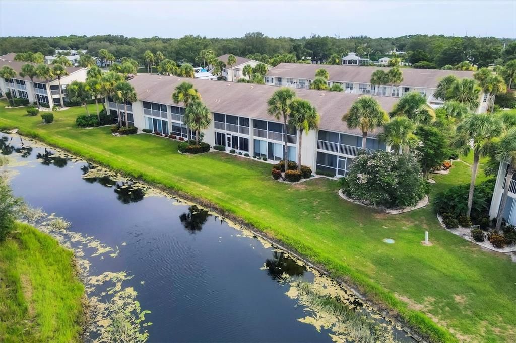 Active With Contract: $179,000 (2 beds, 2 baths, 1060 Square Feet)