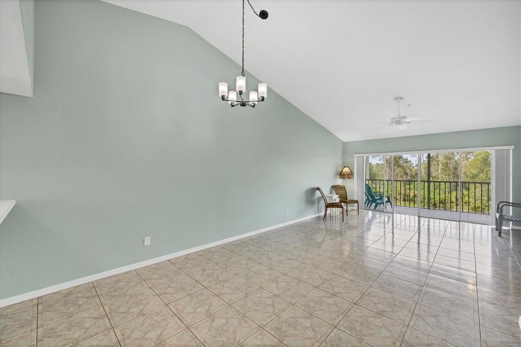 Active With Contract: $179,000 (2 beds, 2 baths, 1060 Square Feet)