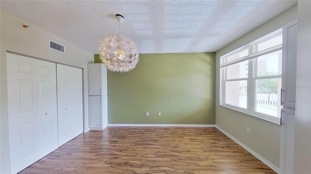 For Rent: $2,799 (3 beds, 2 baths, 1620 Square Feet)