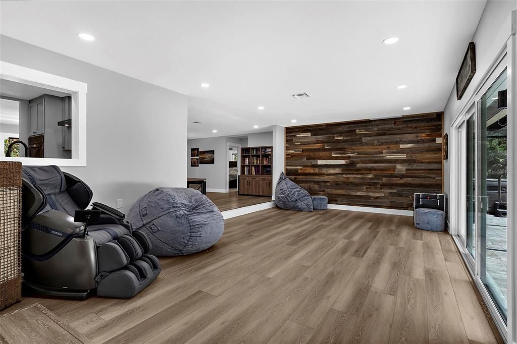 待售: $1,200,000 (3 贝兹, 3 浴室, 2710 平方英尺)