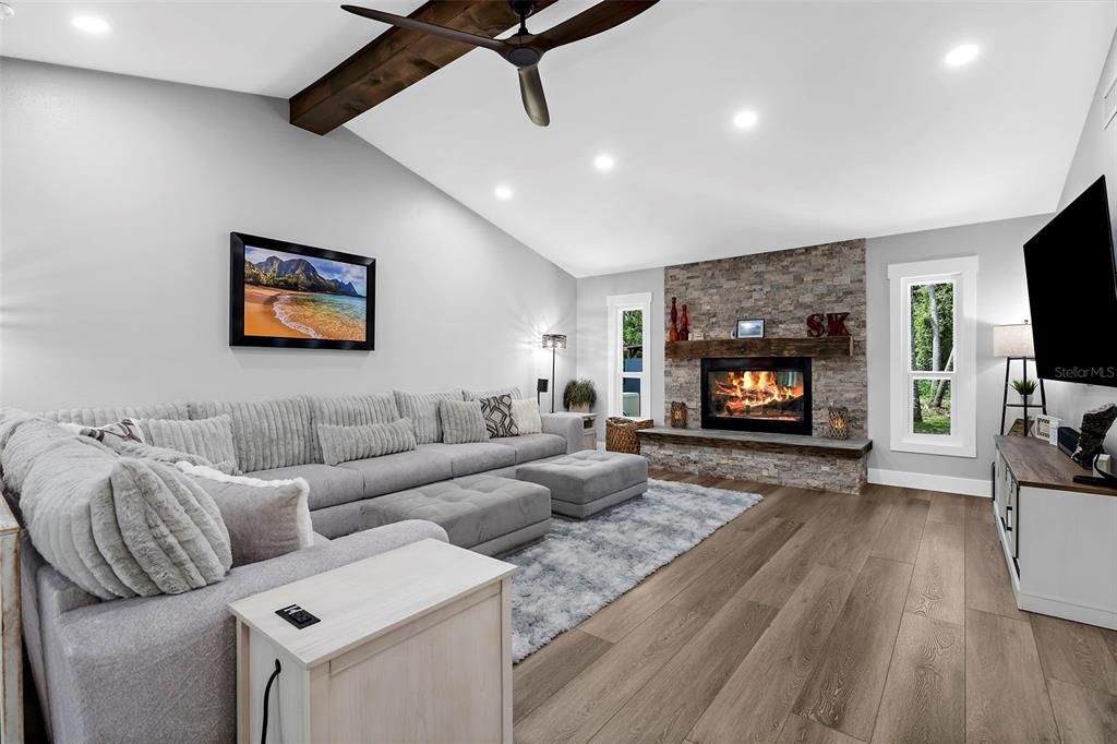 待售: $1,200,000 (3 贝兹, 3 浴室, 2710 平方英尺)