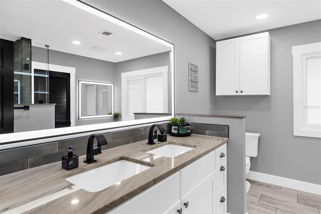 待售: $1,200,000 (3 贝兹, 3 浴室, 2710 平方英尺)