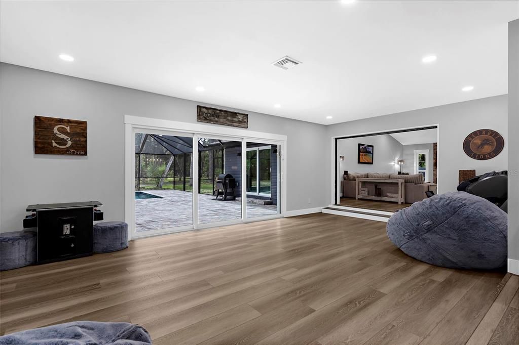 待售: $1,200,000 (3 贝兹, 3 浴室, 2710 平方英尺)