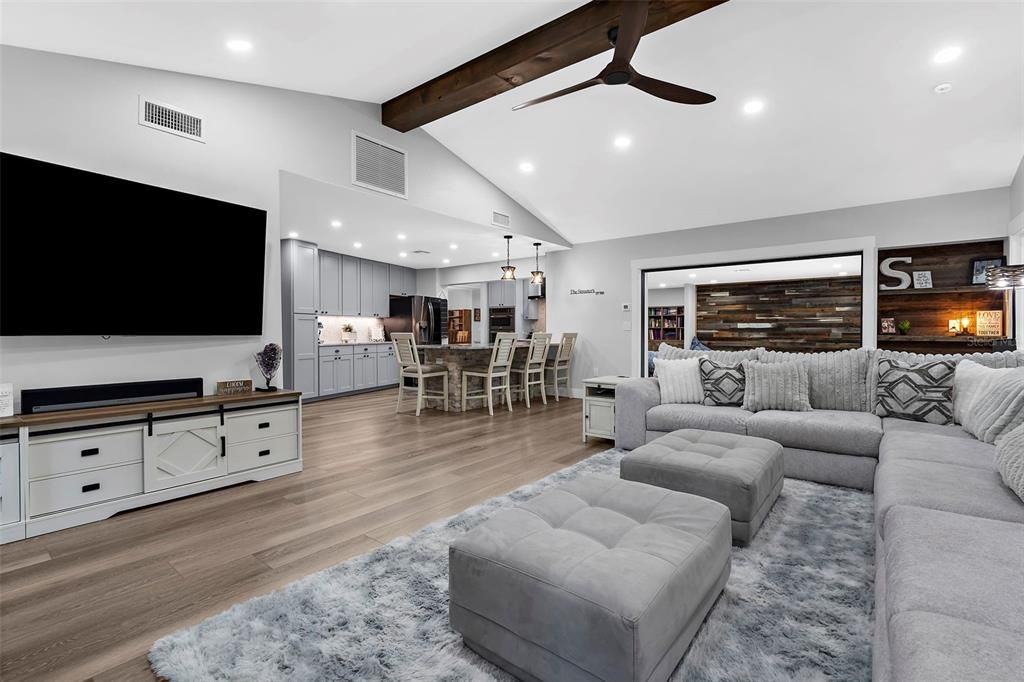 待售: $1,200,000 (3 贝兹, 3 浴室, 2710 平方英尺)