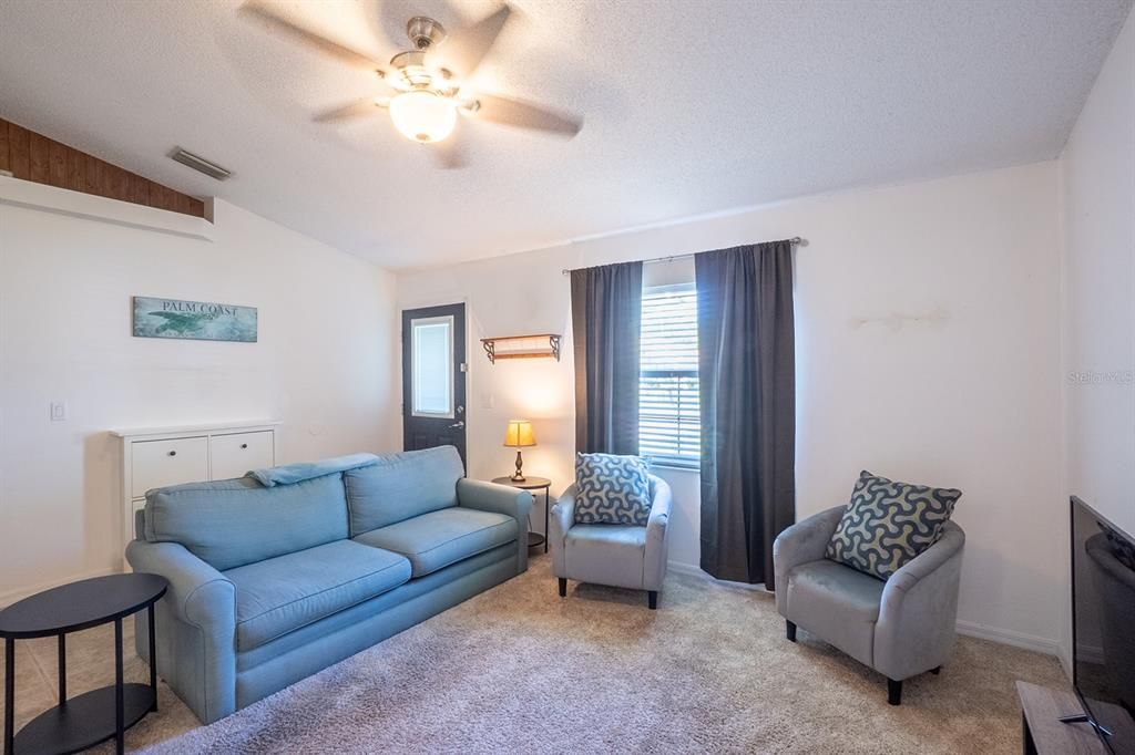 Active With Contract: $244,900 (3 beds, 2 baths, 1116 Square Feet)