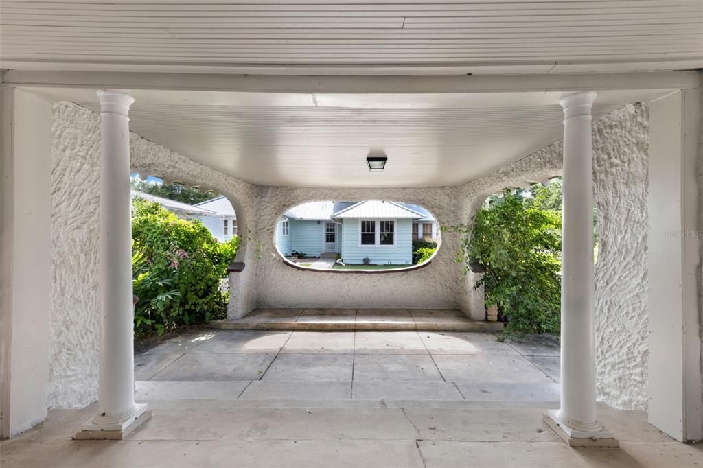 合同活跃: $400,000 (7 贝兹, 3 浴室, 3165 平方英尺)