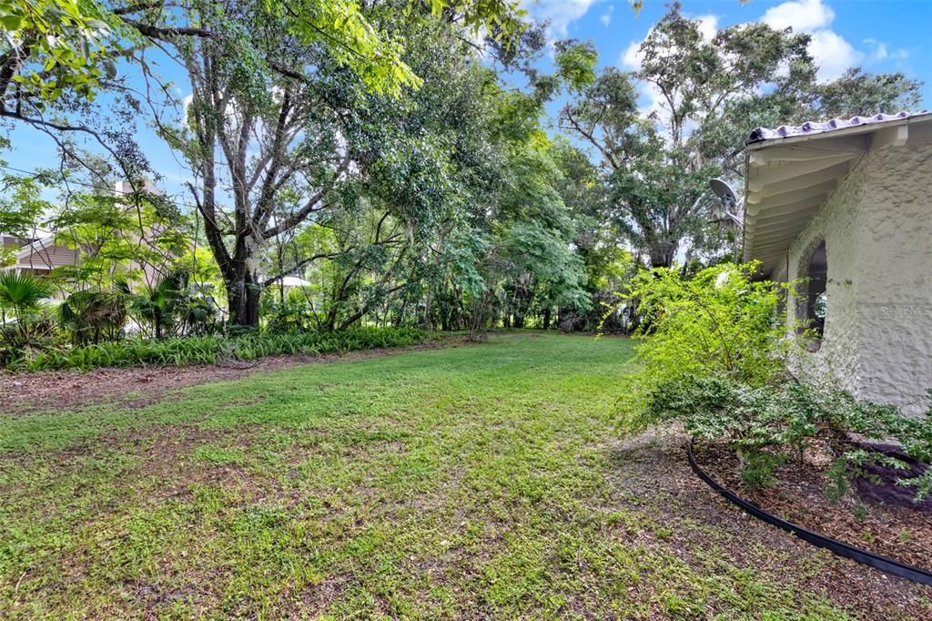 合同活跃: $400,000 (7 贝兹, 3 浴室, 3165 平方英尺)