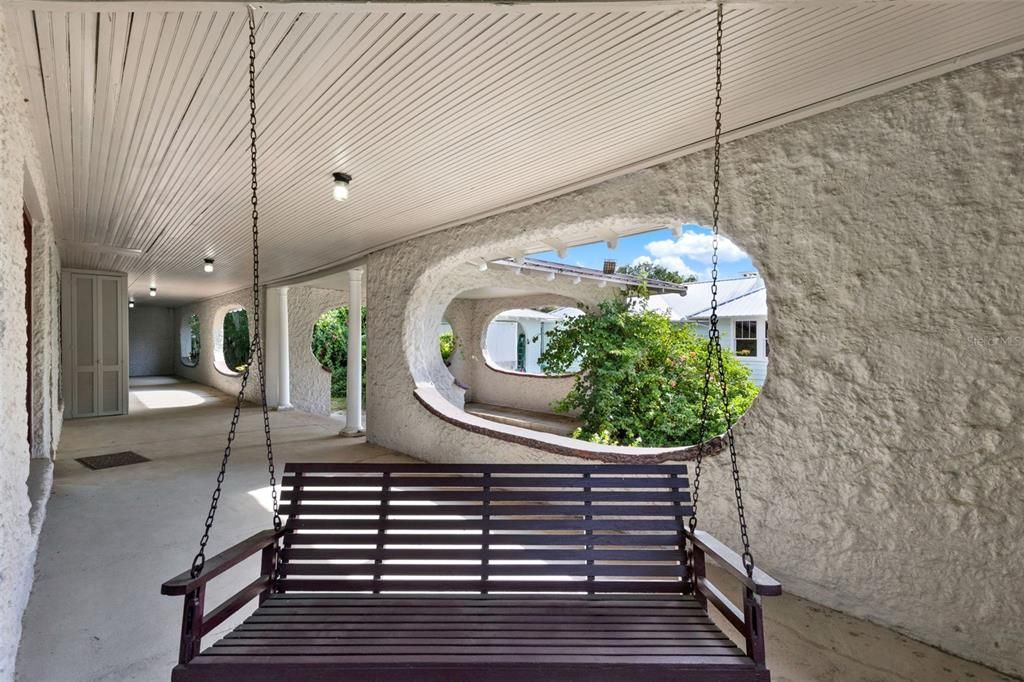 合同活跃: $400,000 (7 贝兹, 3 浴室, 3165 平方英尺)