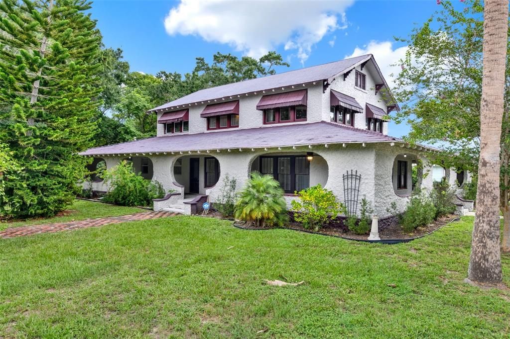 合同活跃: $400,000 (7 贝兹, 3 浴室, 3165 平方英尺)