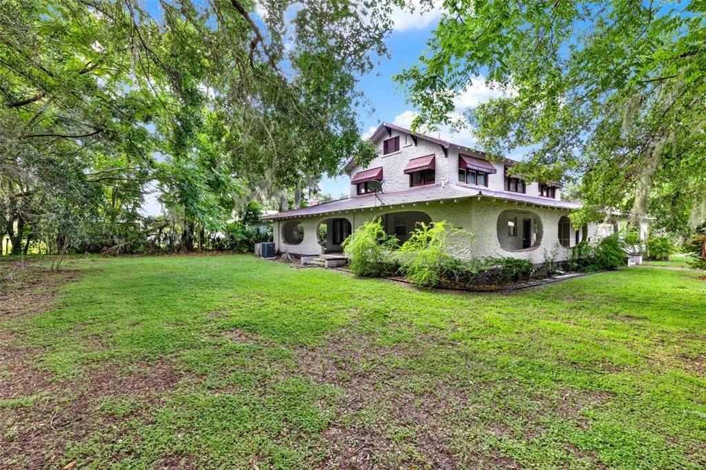 合同活跃: $400,000 (7 贝兹, 3 浴室, 3165 平方英尺)