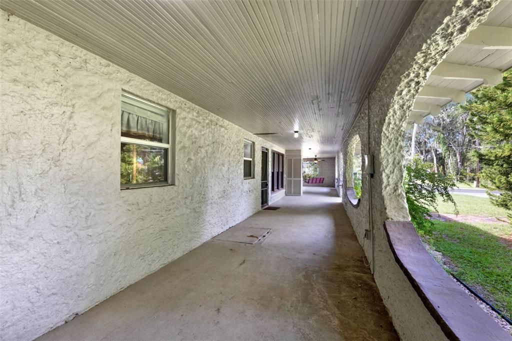 合同活跃: $400,000 (7 贝兹, 3 浴室, 3165 平方英尺)