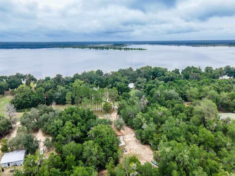 На продажу: $105,000 (2 спален, 1 ванн, 864 Квадратных фут)