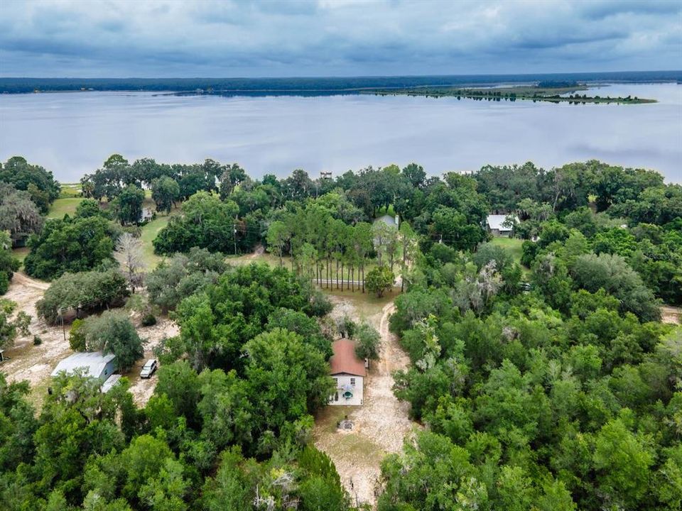 На продажу: $105,000 (2 спален, 1 ванн, 864 Квадратных фут)